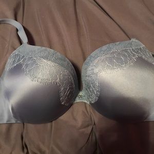 VICTORIA SECRET BRA!